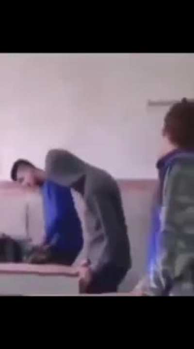 Cuando te toca escuela solo para varones