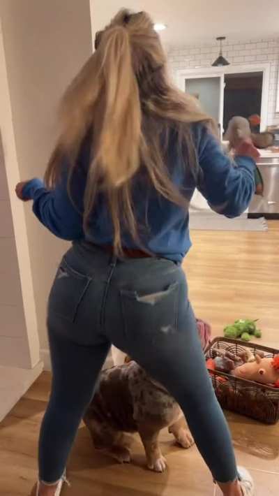 Ass and her friend