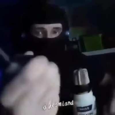 🤯