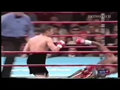 Zab Judah hurts Kostya Tszyu in the first round. But, Tszyu makes his comeback in the 2nd round.