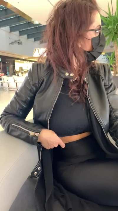 Flashing at the mall yet again