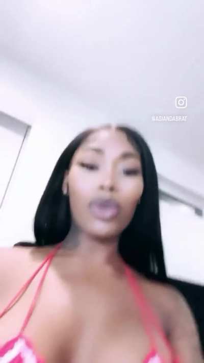 🍑 twerking