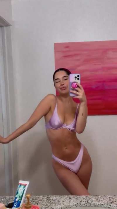 Bikini girl 