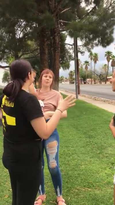Tucson AZ: Karen ungrateful for passerby&rsquo;s who saved her kid from a busy street. Cops were called and arrived shortly after.