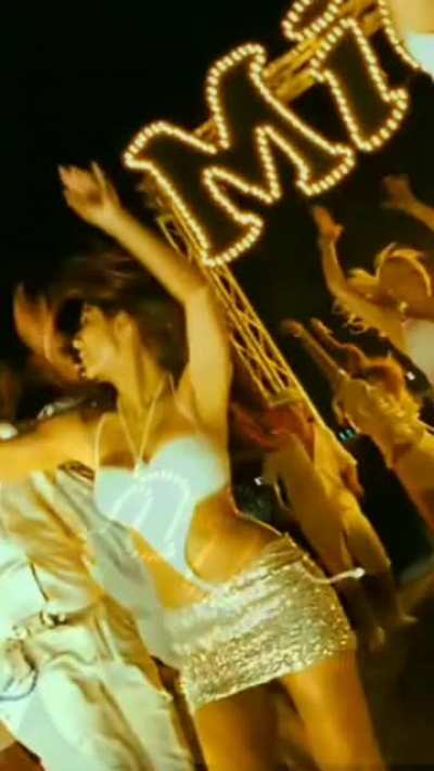 Kundrazzers present Ek phool do maali. [Join: r/The<wbr>Bolly<wbr>woodM<wbr>ilfs]