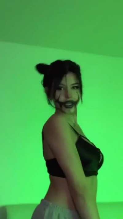 Sexy in that make up