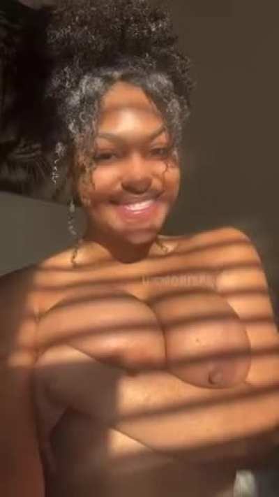 I wish I wasn’t holding my tits in this video lol