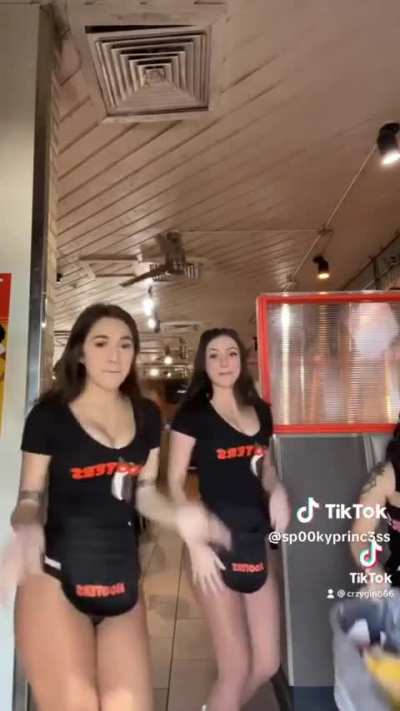 Hooters throwback 