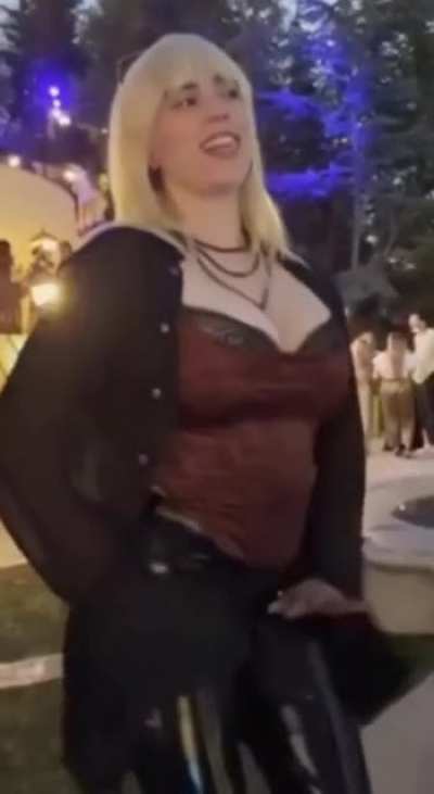 Billie Eilish dancing
