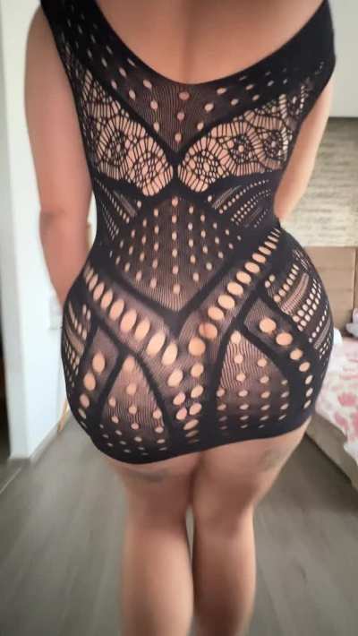 42f, What do you call a mom that get naked for friends ? OC