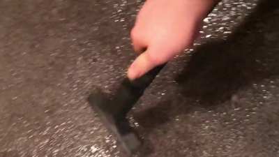 The way this vacuum cleans up the water in this carpet
