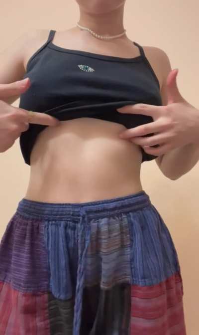 i&rsquo;m pretty sure my boobs are too small for a titty drop