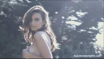 Emily Ratajkowski nude photoshoot
