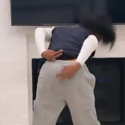 I need more tighter sweats out of her