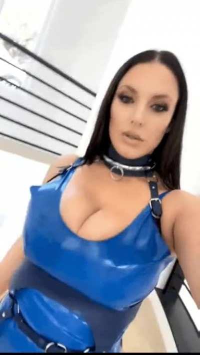 Angela White &trade;️ Walk 💙😍