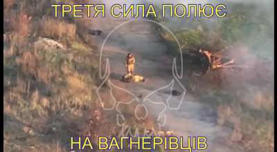 UAF turning Ruzzian attackers into many smaller Ruzzian attackers in Bakhmut, Ukraine.