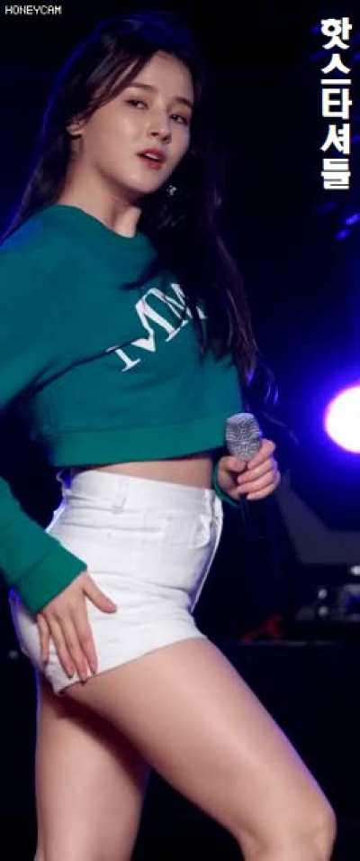 Nancy Momoland