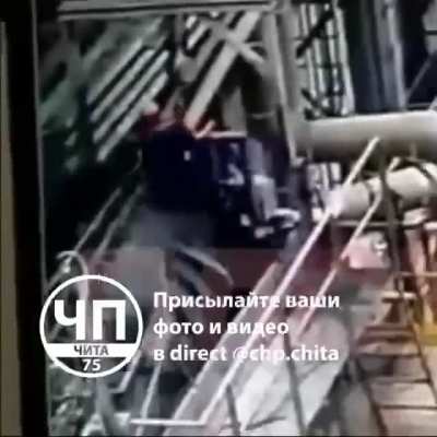 На на золотодобывающем предприятии &laquo;Мангазея&raquo; 19-летнего работягу затянуло в дробилку