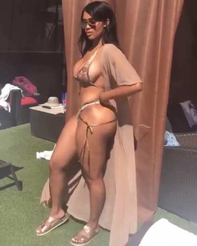 Showing Off