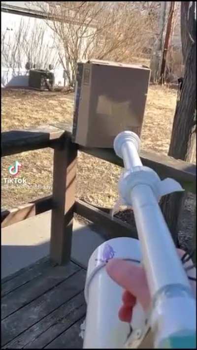 Spaghetti cannon