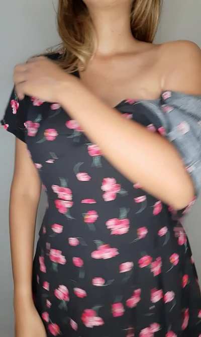 Let's free the twins from the grasp of my flowery dress 🤪 [OC]