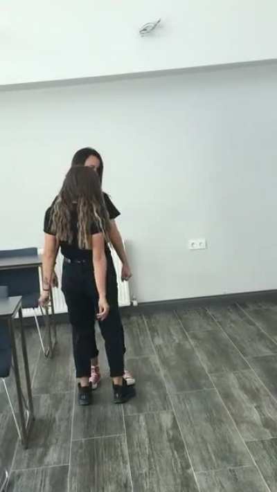Beyler bu orospu çocukları ne yapıyor amk ?