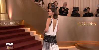 Zoey arriving at the 2026 Golden Globes