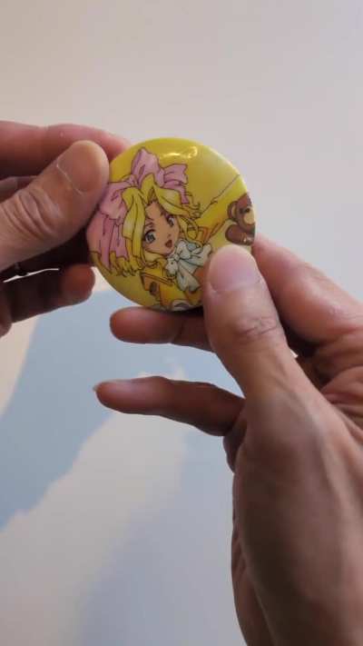 Short video of my collection/ button badge blind pack opening.