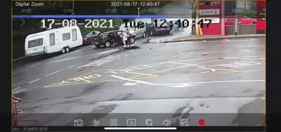 Travellers trying to kill each other in Derry today