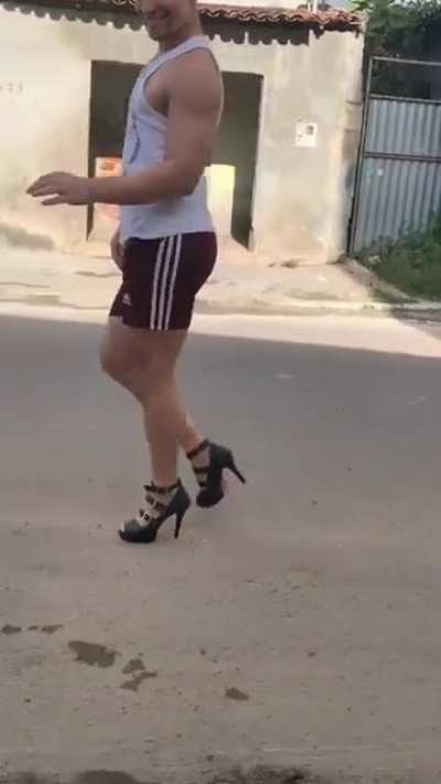 You can tell a lot by a thug&rsquo;s strut&hellip;