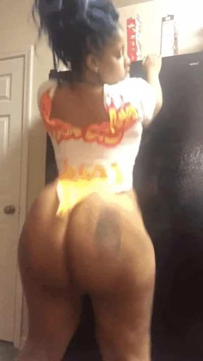 Redbone booty🤤🤤