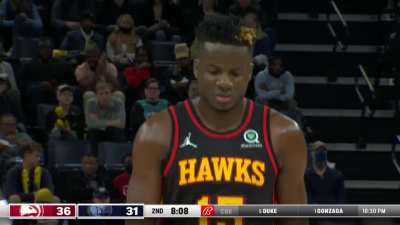 [Highlight] Jaren Jackson flies to close to the sun (i.e. Clint Capela)