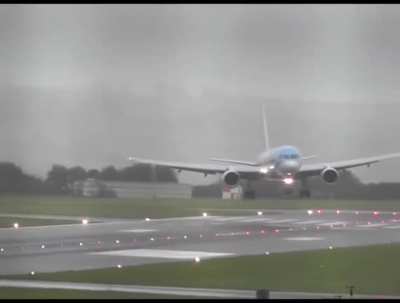 this is a plane landing