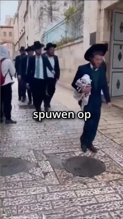 Dries Van Langenhove stelt een vraag aan de Vlamingen die vurig voor Isra&euml;l supporteren