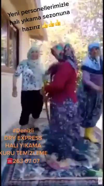 average t*rkish women twerking