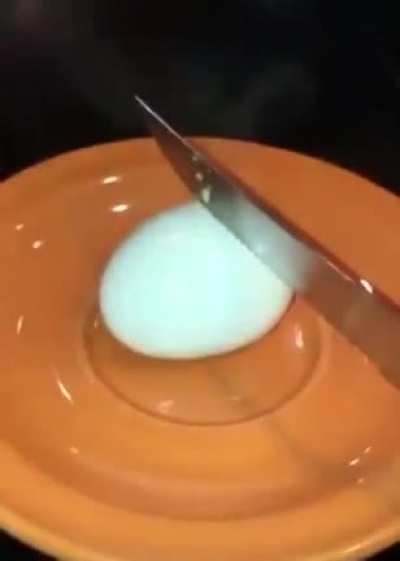 to cut an egg
