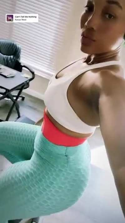 Do y&rsquo;all like her fitness content 🤔