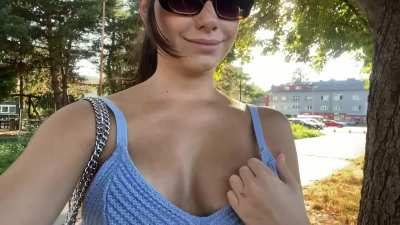 Threesome anyone?