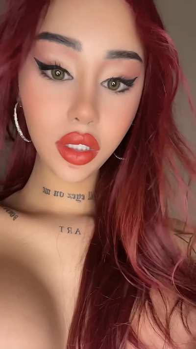 I hear straight guys love trans girls<wbr>!!🤭👀