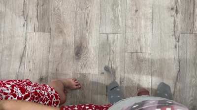 Big Ass Blonde Wife&acute;s kitchen tease for precum only without a real orgasm but only for fun * taken from www.ignoringhandjobs.com