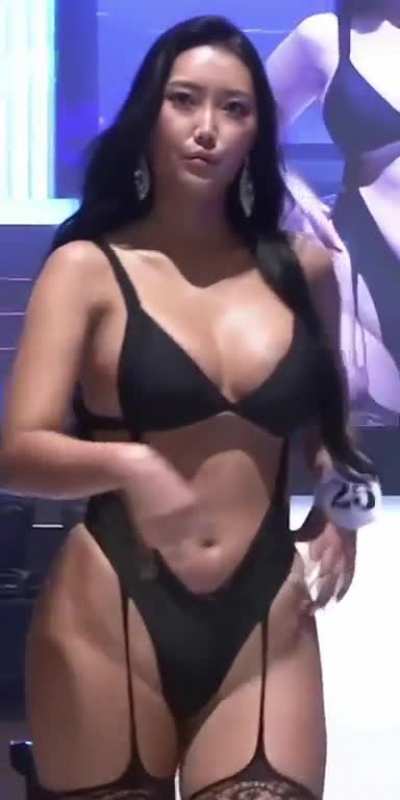Maxim Show Mobile Crop Enhanced 60 FPS
