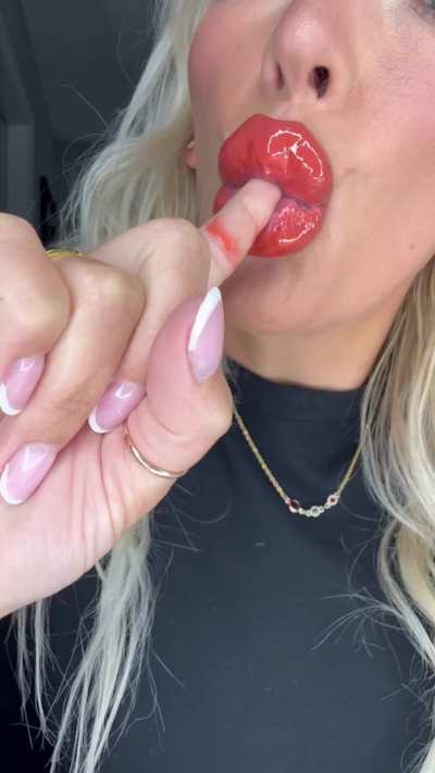 Am I your desires!? 🔥💋😈