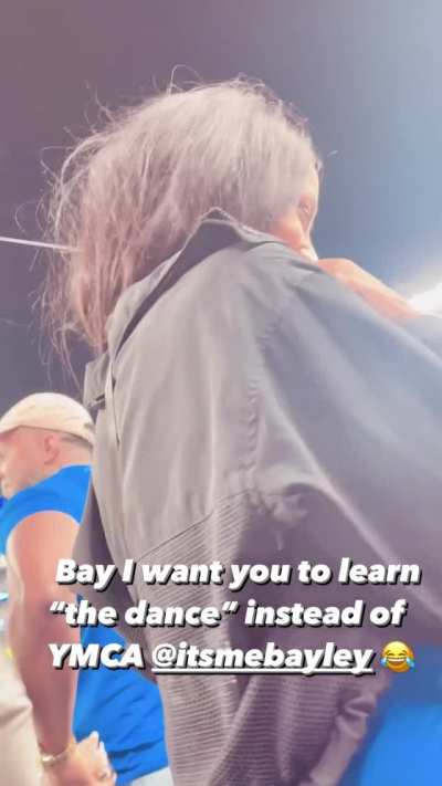 👀