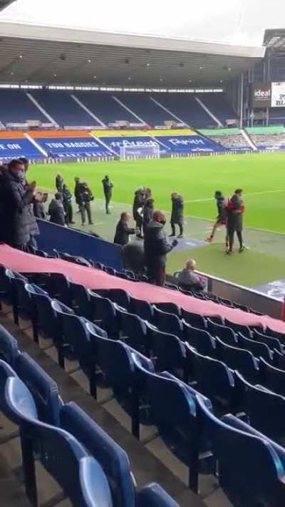 The lads&rsquo; reaction from the bench