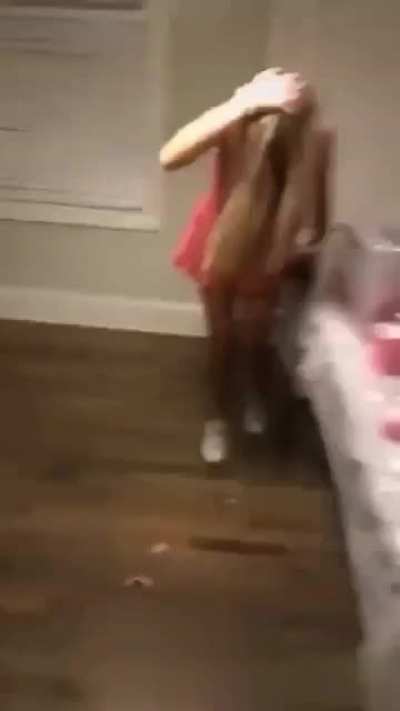 Hmc while I try to blowup a balloon