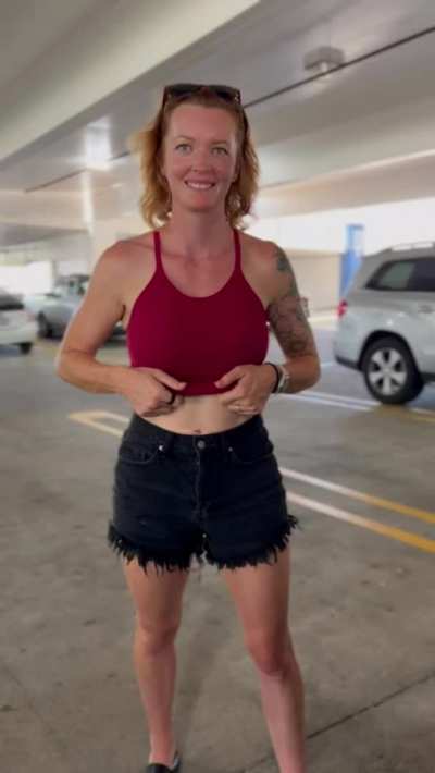 Always flashing. Everywhere I go. I can’t help it. [GIF]