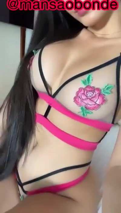 Juliana Bonde num v&iacute;deo b&aacute;sico 😜