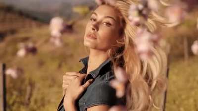 (08.01.16) Behind the Scenes: GUESS Jeans Fall Campaign