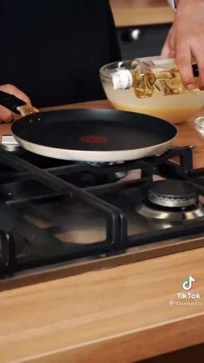 How to make Russian Blini with "Putin"