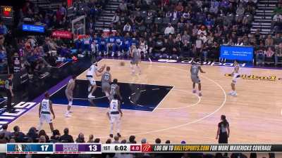 [Highlight] Josh Green with the lookaway pass to McGee in the paint